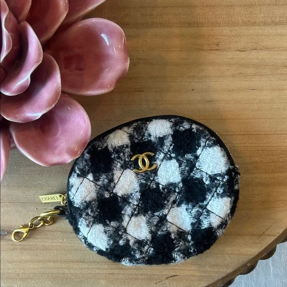 Chanel RARE Authentic Tweed Black/White Coin Purse/ Keychain